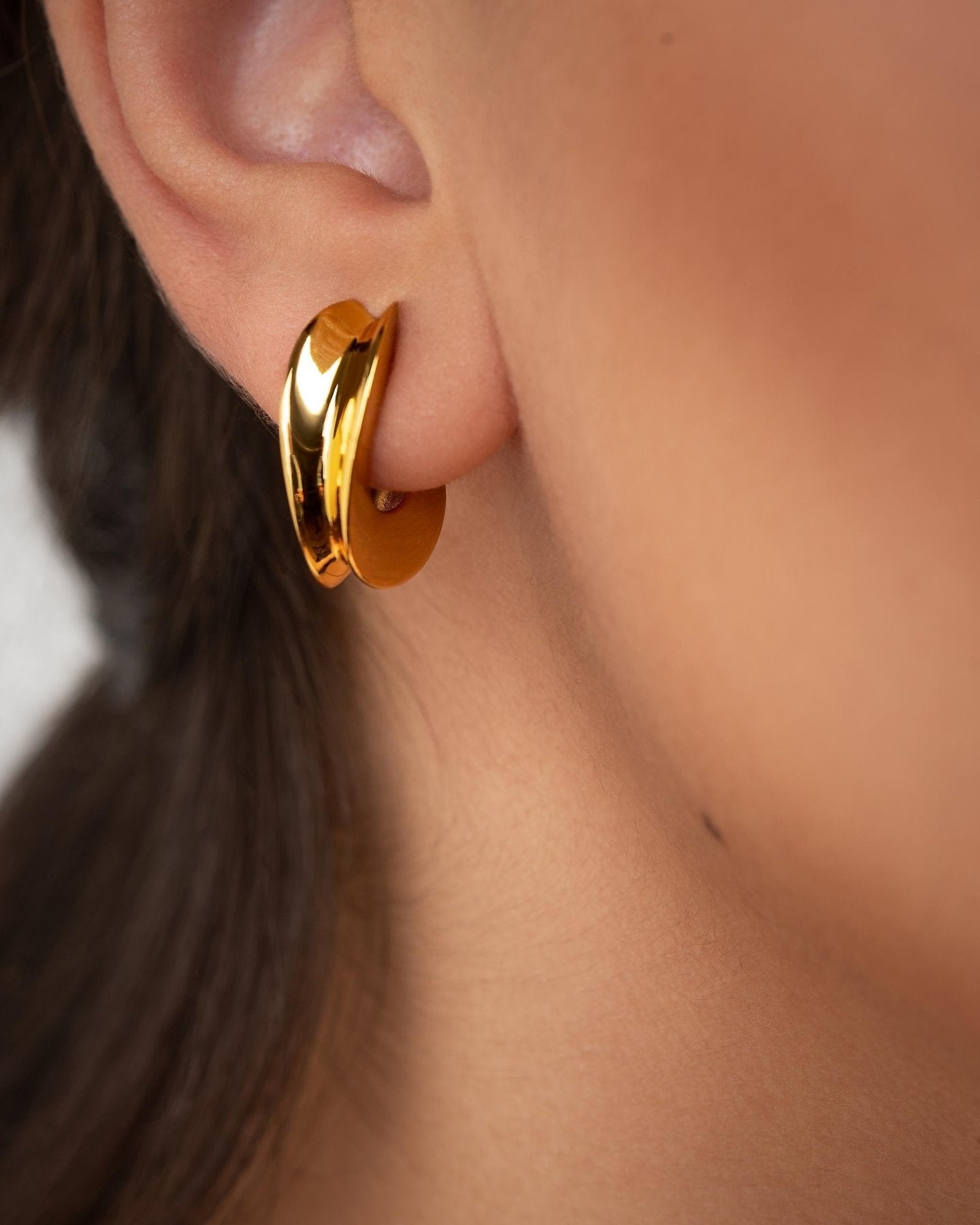 Arne Gold Oval Hoop Earrings - ALLbold hoop earringsLunai Jewelry