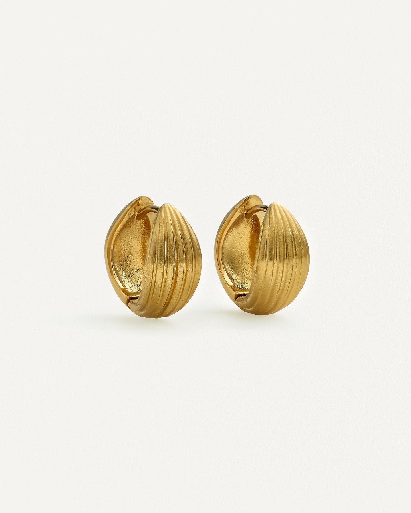 Blua Oval Hoop Earrings - Matte SilverALLchunky hoop earringsLunai Jewelry