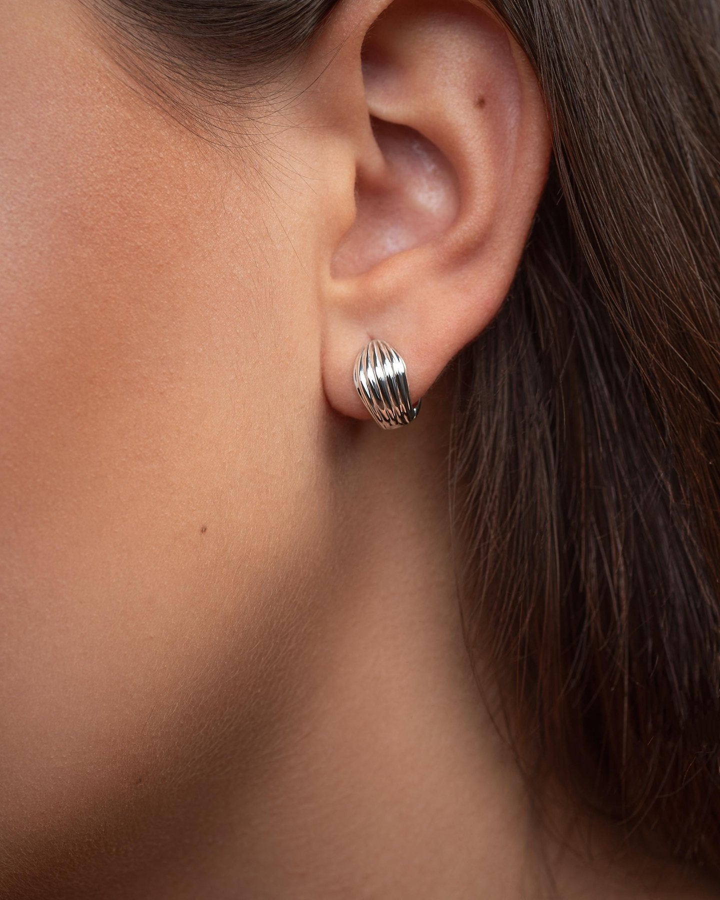 Blua Oval Hoop Earrings - Matte GoldALLchunky hoop earringsLunai Jewelry