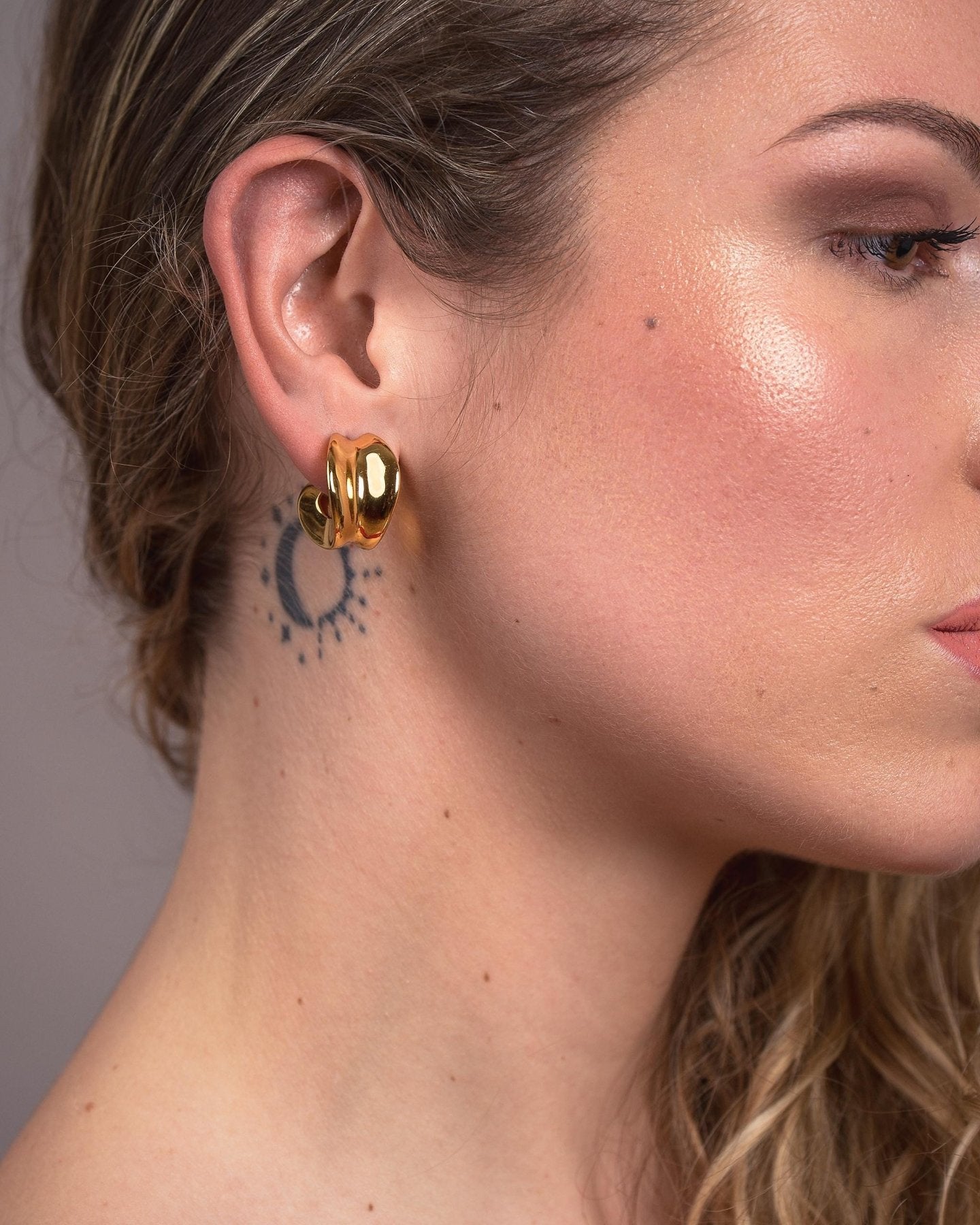 Crésida Sculptural Hoop Studs - Sterling SilverALLBackUpItemsLunai Jewelry