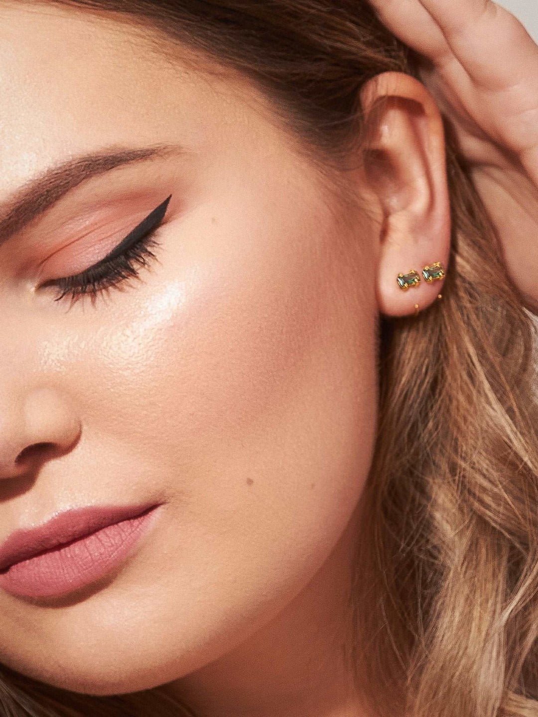 Aracely Huggie Hoop Earrings - 925 Sterling SilverBackUpItemsBirthstone giftLunai Jewelry