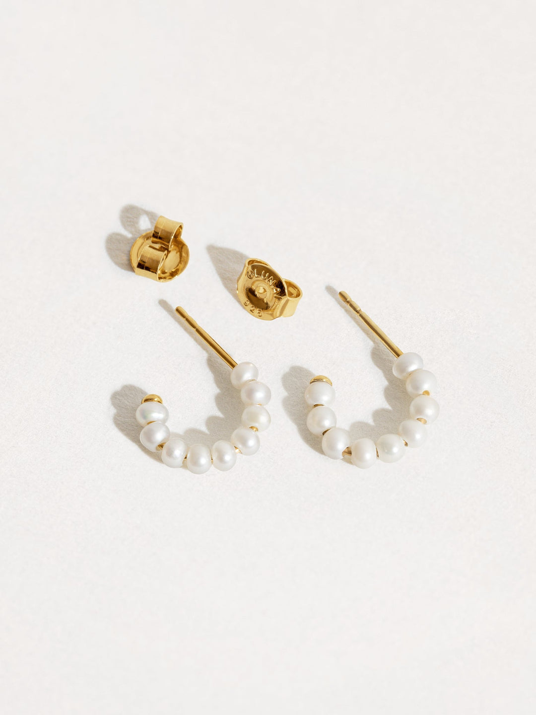Blanca elegant small pearl hoop earrings – 24K gold plated with lustrous pearl detail