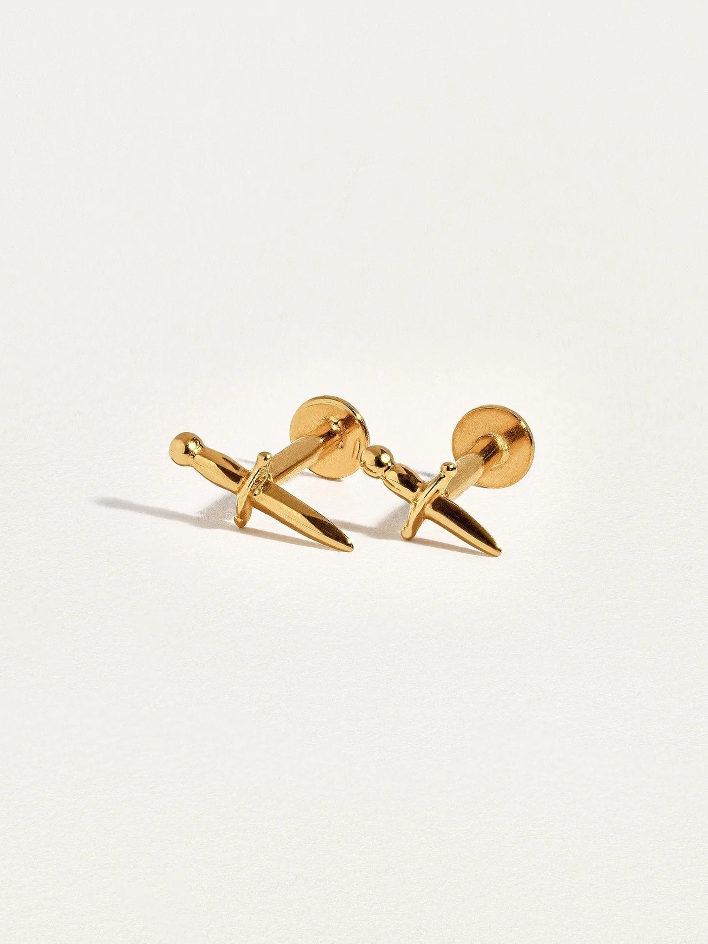 Helix Dagger Cartilage Piercing - 824K Gold Vermeilcartilage piercingcartilague earringsLunai Jewelry