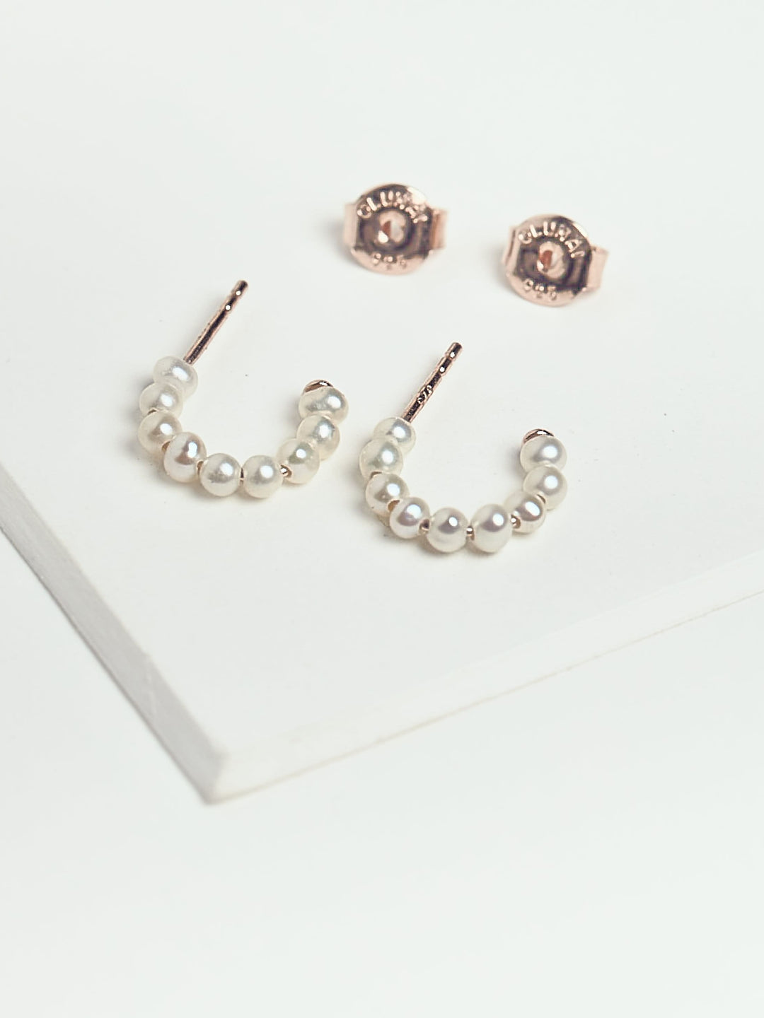 Blanca elegant small pearl hoop earrings – rose gold plated with lustrous pearl detail