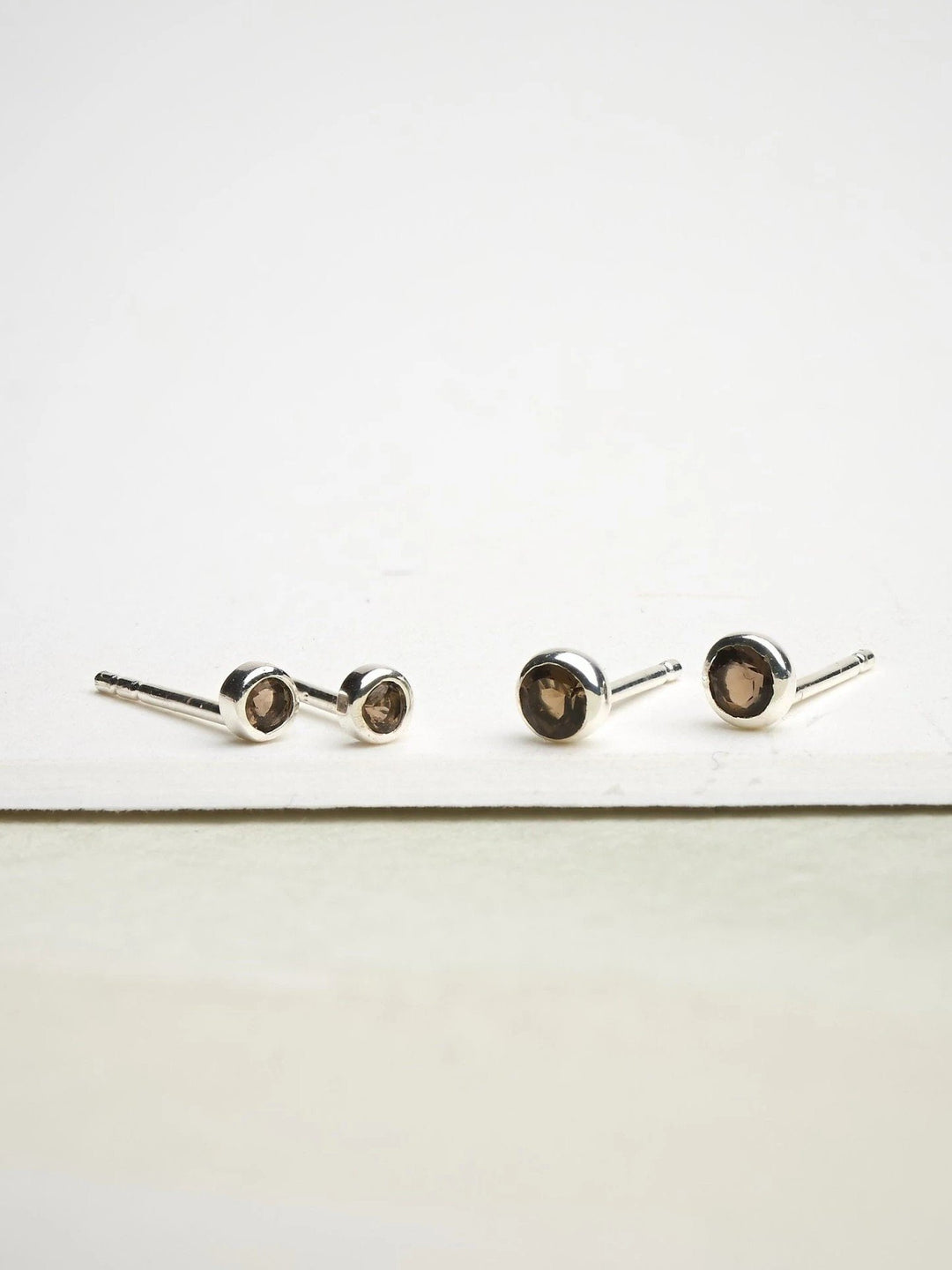 Jolanta Stud Earrings - 24K Gold Plated2mmBackUpItemsBest Stud EarringsLunai Jewelry