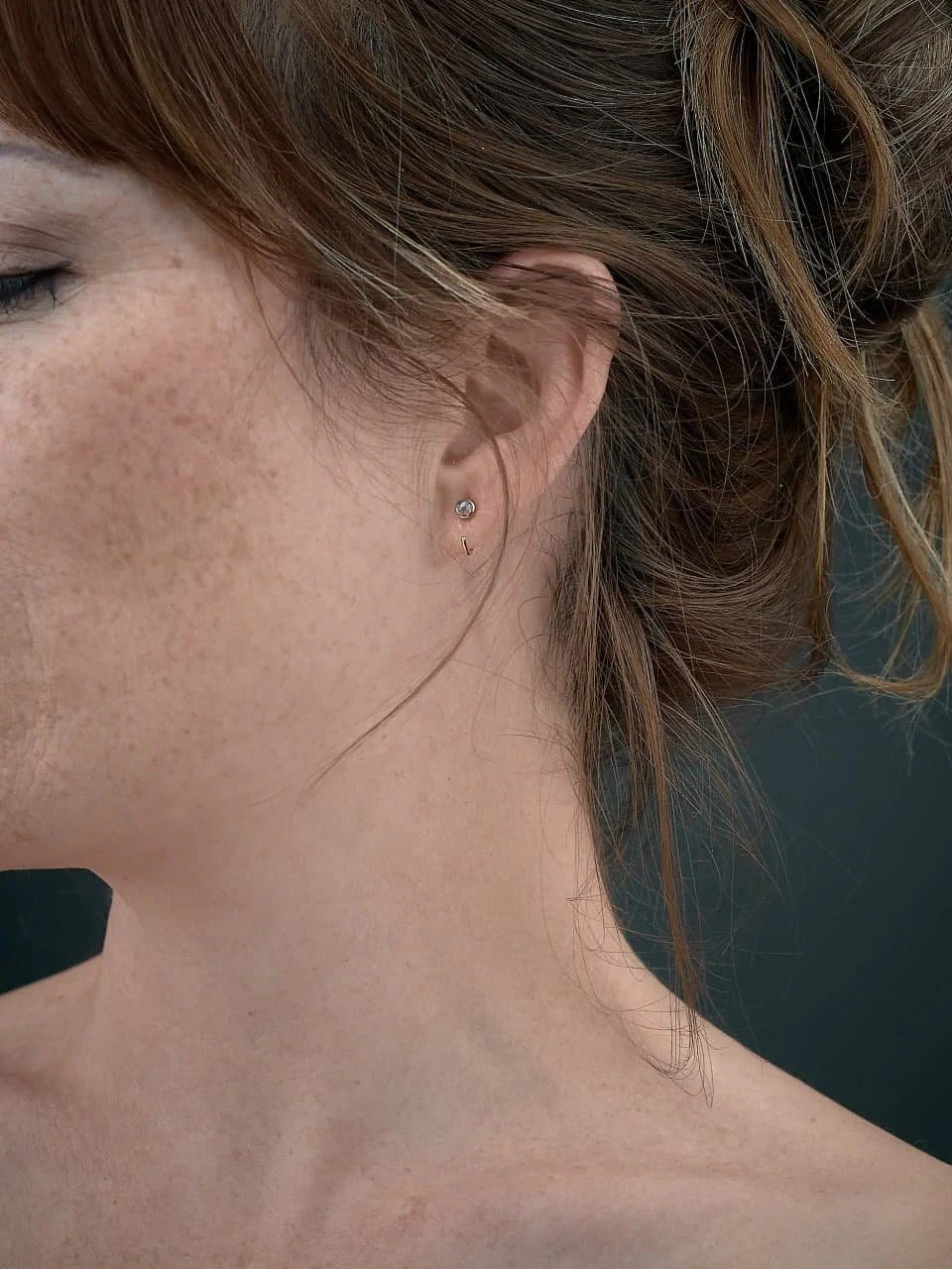 Kelley Huggie Hoop Earrings - 24K Gold PlatedBackUpItemsBirthstone EarringsLunai Jewelry