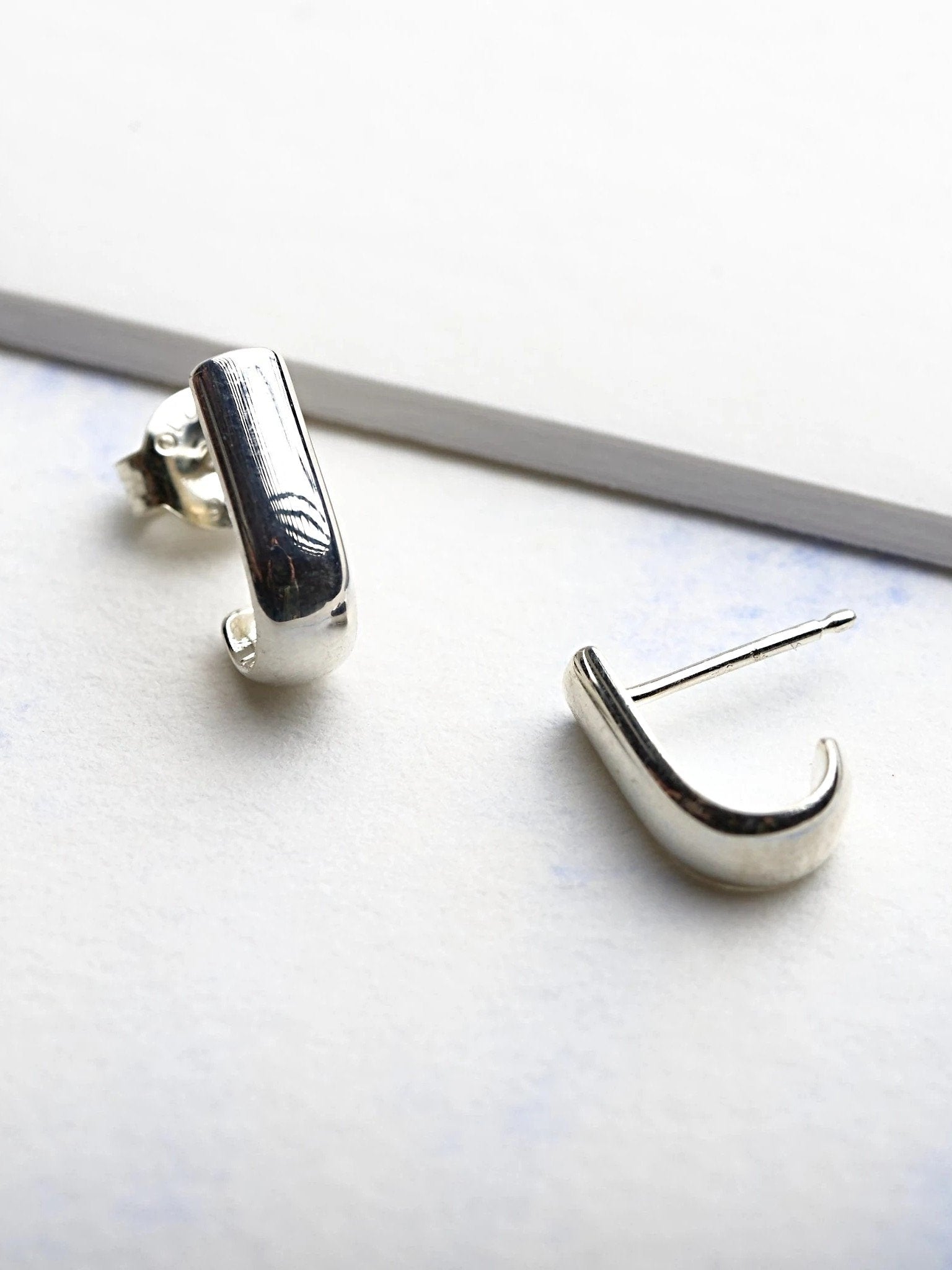 Olivera Stud Earrings - 925 Sterling SilverBackUpItemsBar Stud EarringsLunai Jewelry