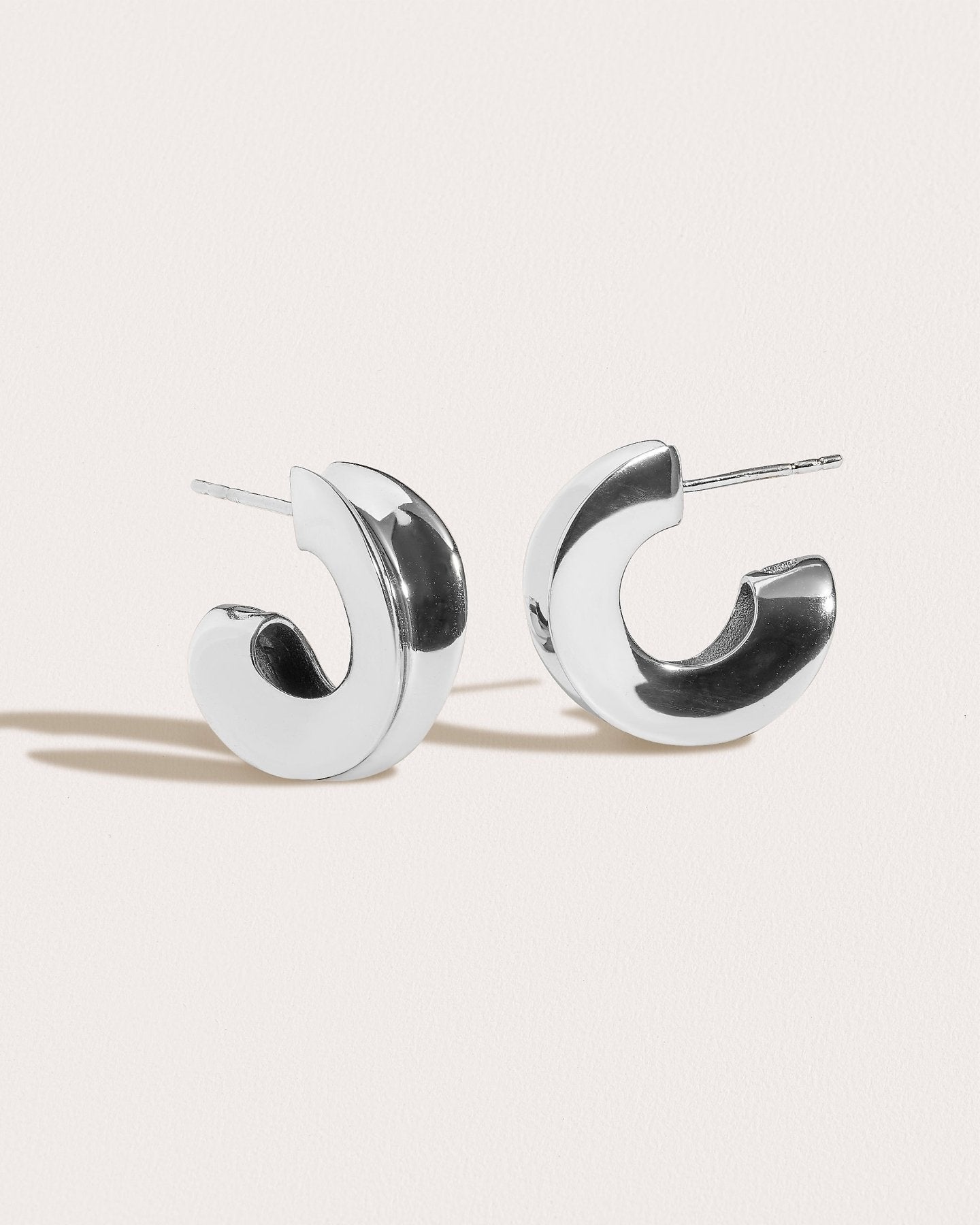 Crésida Sculptural Hoop Studs - Sterling SilverALLBackUpItemsLunai Jewelry