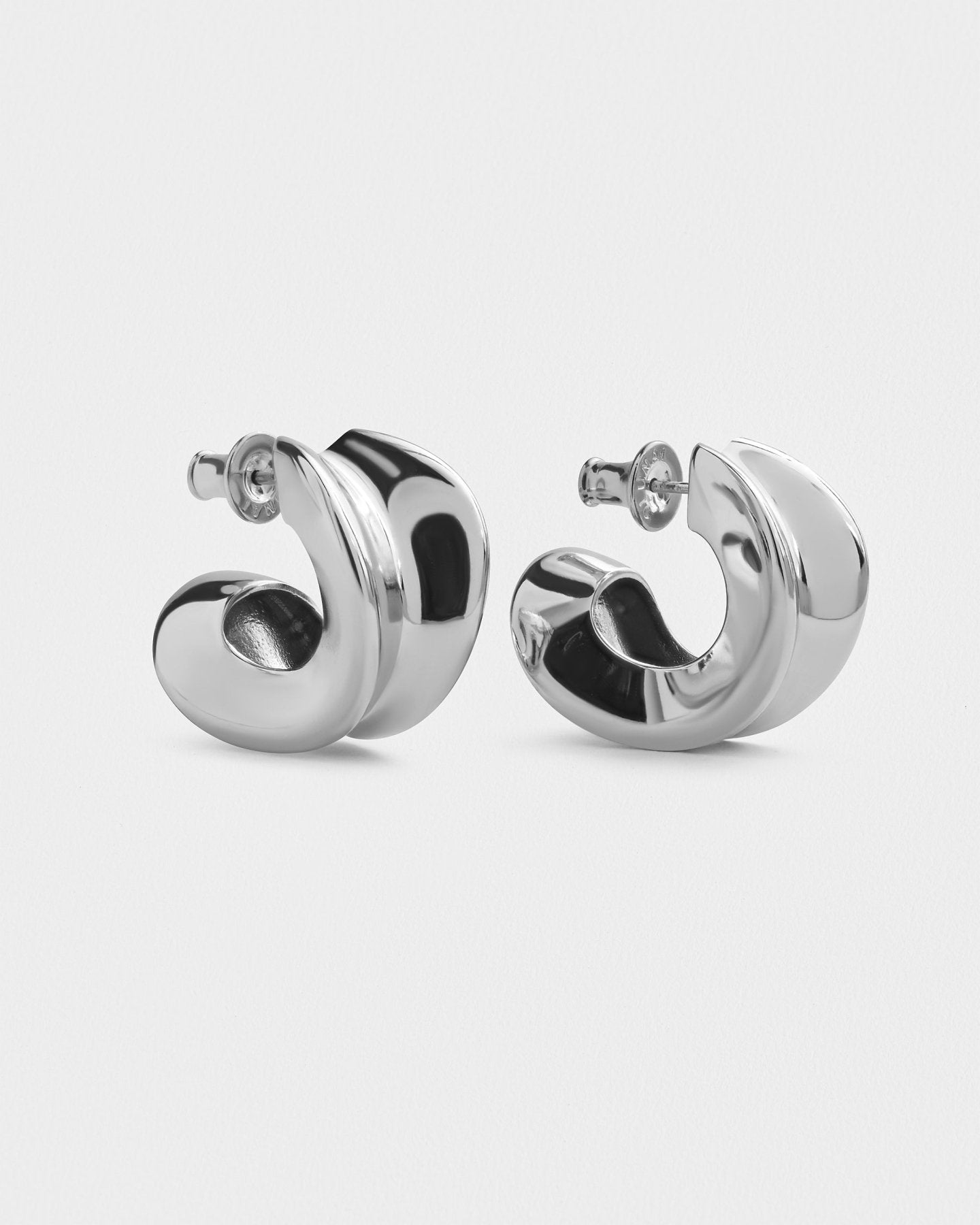 Crésida Sculptural Hoop Studs - Sterling SilverALLBackUpItemsLunai Jewelry
