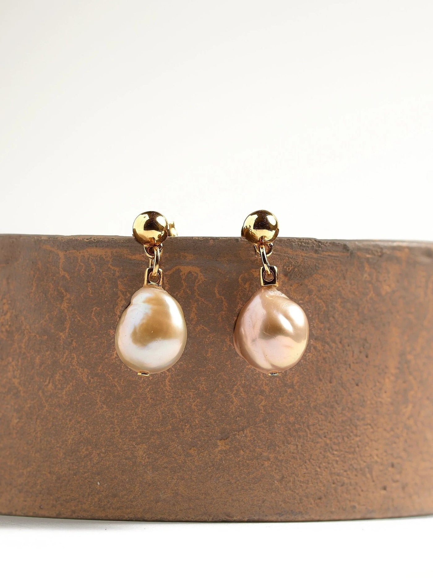 Bilda Dangle Baroque Pearls - Anniversary Giftbaroque pearlsLunai Jewelry