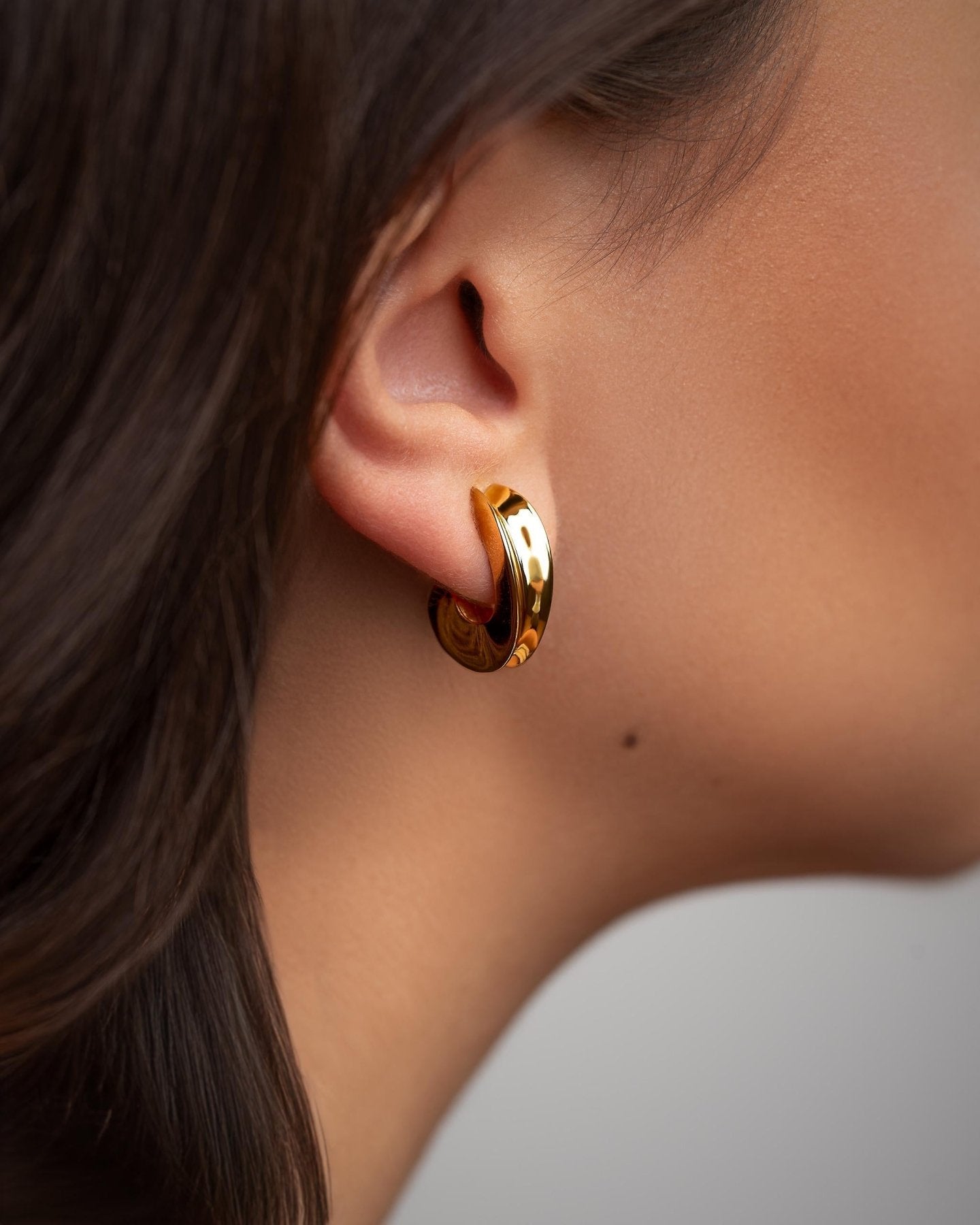 Arne Gold Oval Hoop Earrings - ALLbold hoop earringsLunai Jewelry