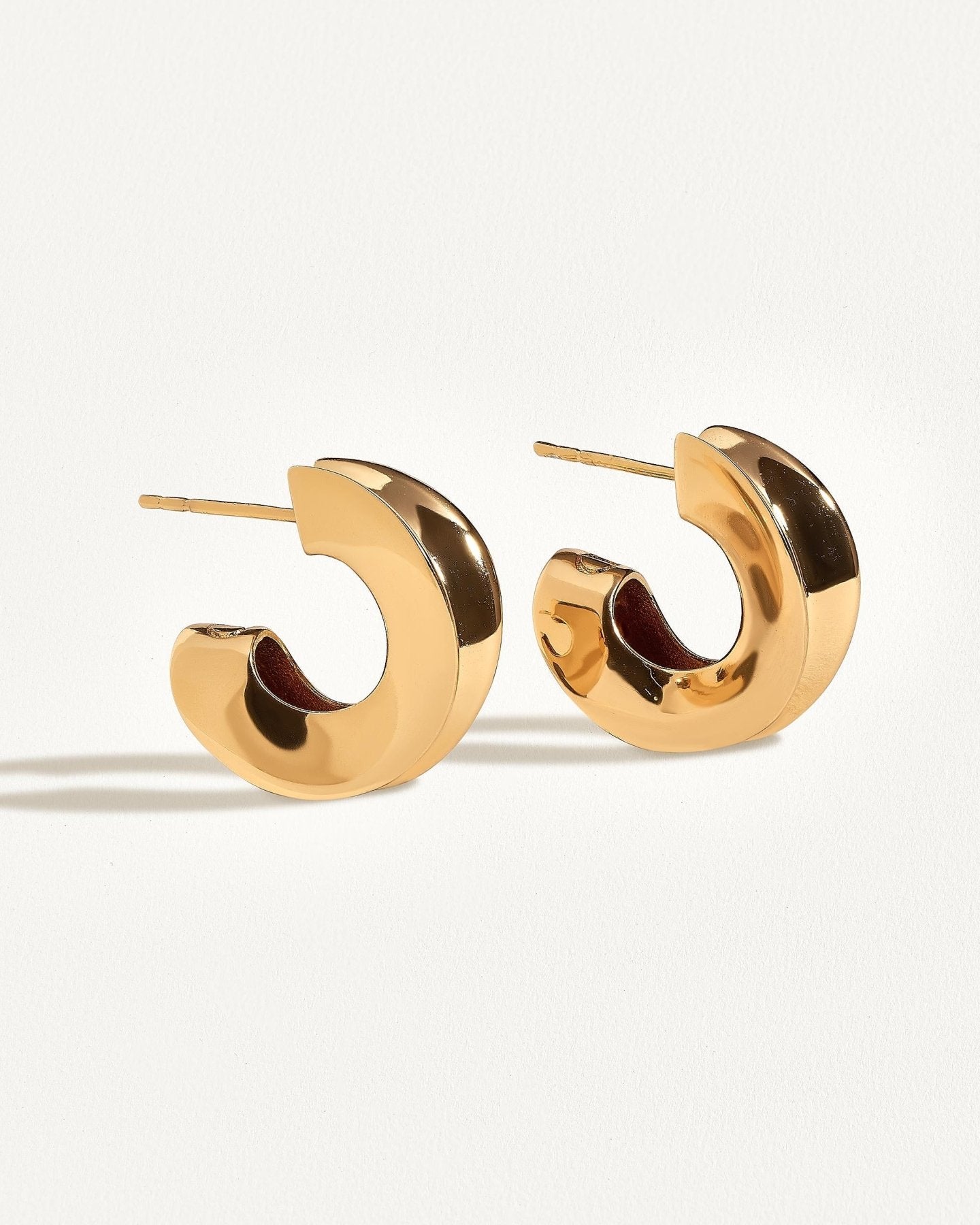 Crésida Sculptural Hoop Studs - Sterling SilverALLBackUpItemsLunai Jewelry