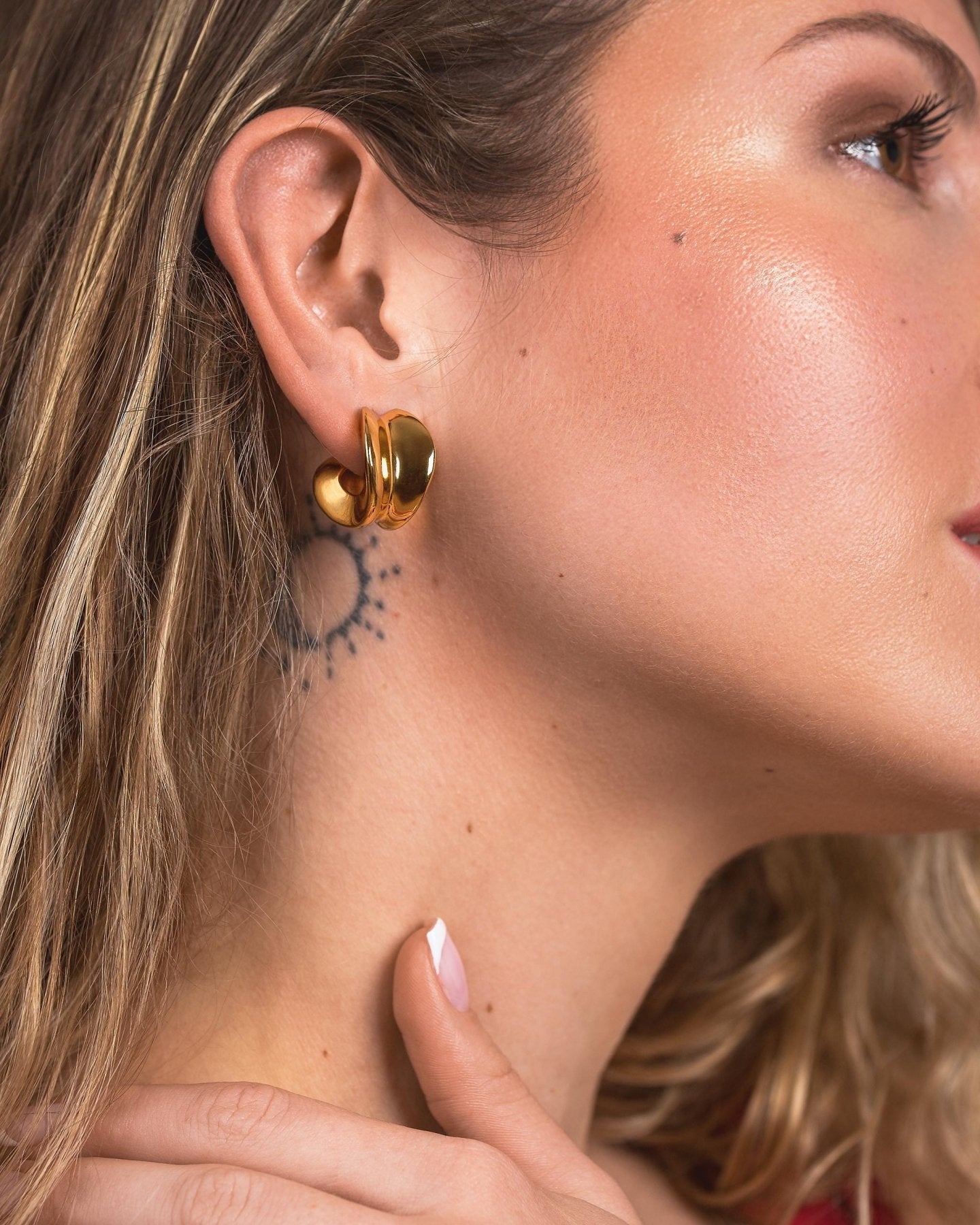 Crésida Sculptural Hoop Studs - 24k Gold PlatedALLBackUpItemsLunai Jewelry