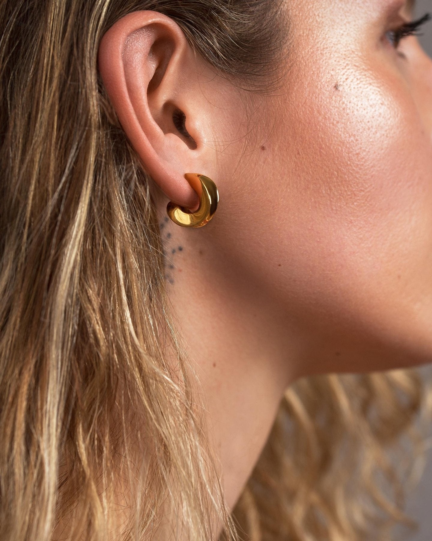 Neda Chunky Hoops - 24k Gold PlatedALLBackUpItemsLunai Jewelry