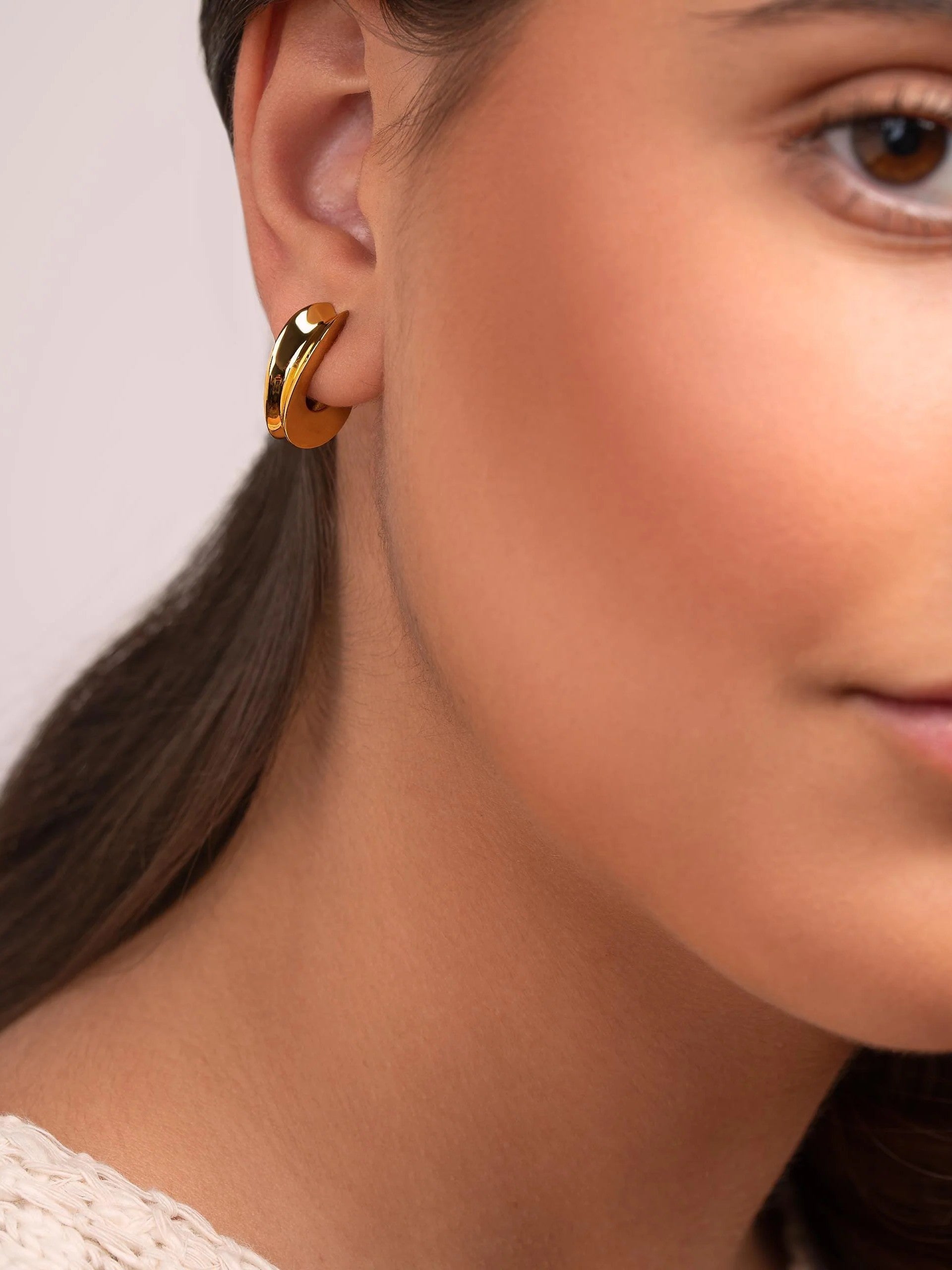 Thick Oval Hoop Earrings, Medium Modern Open Hoops in Gold & Silver- STD160SML