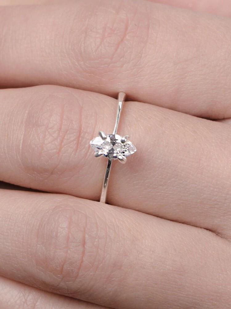 Ashlee Solitaire Ring - 925 Sterling Silver4USAnniversary RingBackUpItemsLunai Jewelry