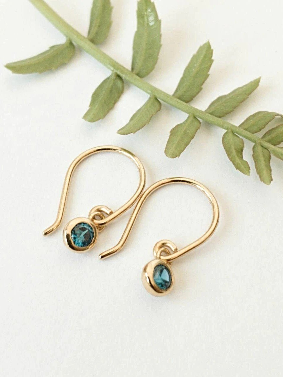 Brea Wire Earrings - 24K Gold PlatedBackUpItemsCrystal JewelryLunai Jewelry