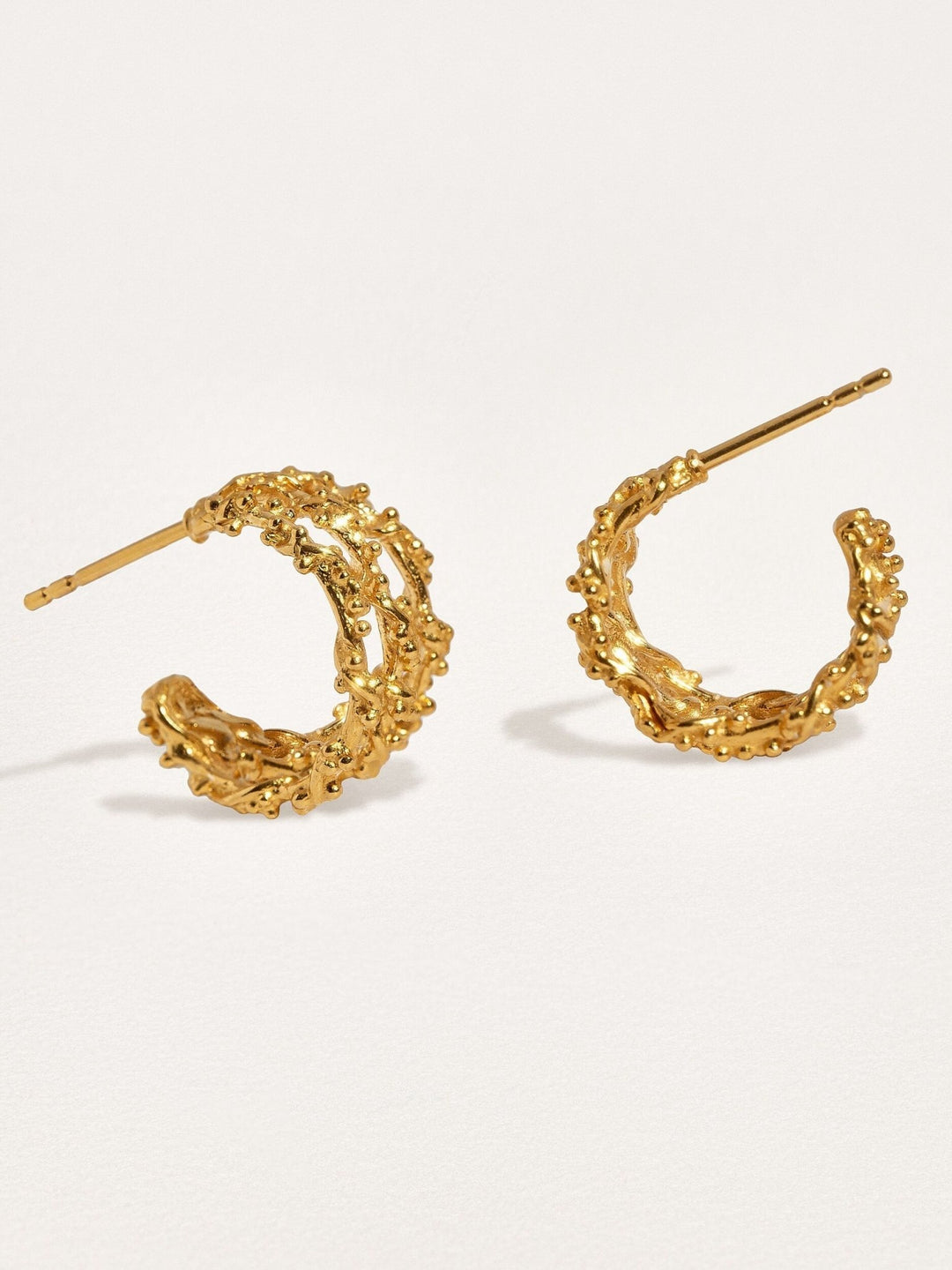 Emyl Gold Hoop Earrings - Single24K Gold PlatedChunky hoop EarringsCircle EarringsLunai Jewelry