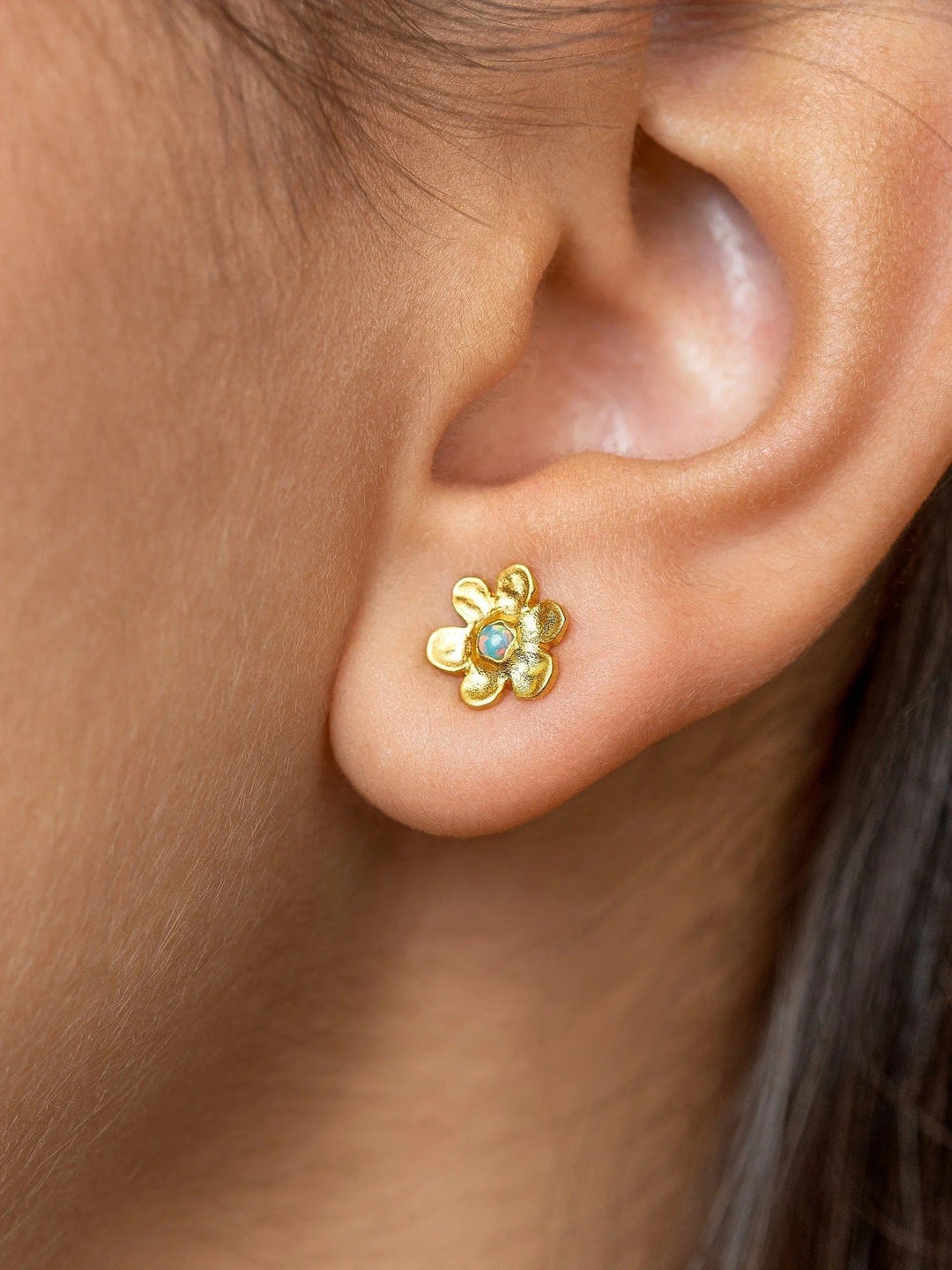 Luchi Flower Stud Earrings - 925 Sterling Silver Mattecool earringscute earringsLunai Jewelry