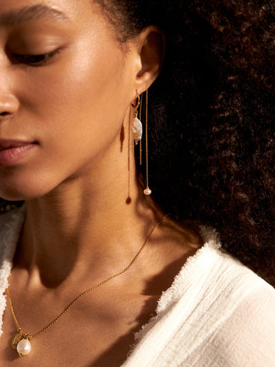 Nadi Large Pearl Charm Huggie Earrings - 24K Gold PlatedSingleankorBrooklyn Jewelry TrendsLunai Jewelry