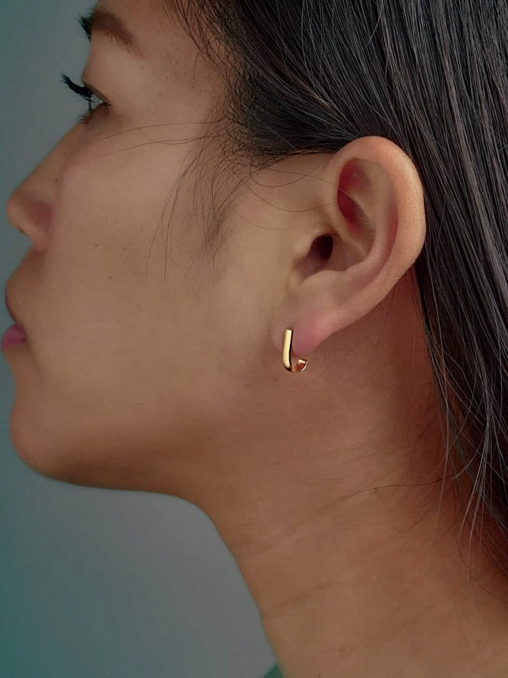 Olivera Stud Earrings - 24k Rose Gold PlatedBackUpItemsBar Stud EarringsLunai Jewelry