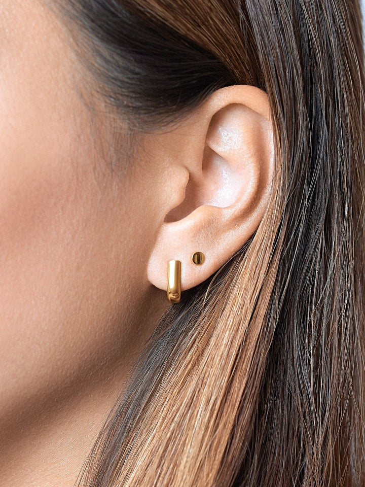 Olivera Stud Earrings - 24K Gold PlatedBackUpItemsBar Stud EarringsLunai Jewelry