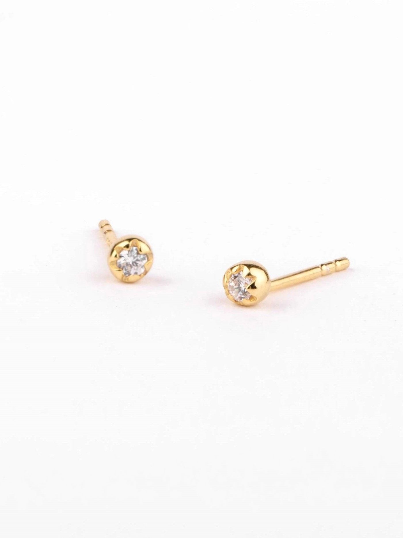 Sur Stud Earrings - 925 Sterling SilverWhite ZirconBackUpItemsBest Friend GiftLunai Jewelry
