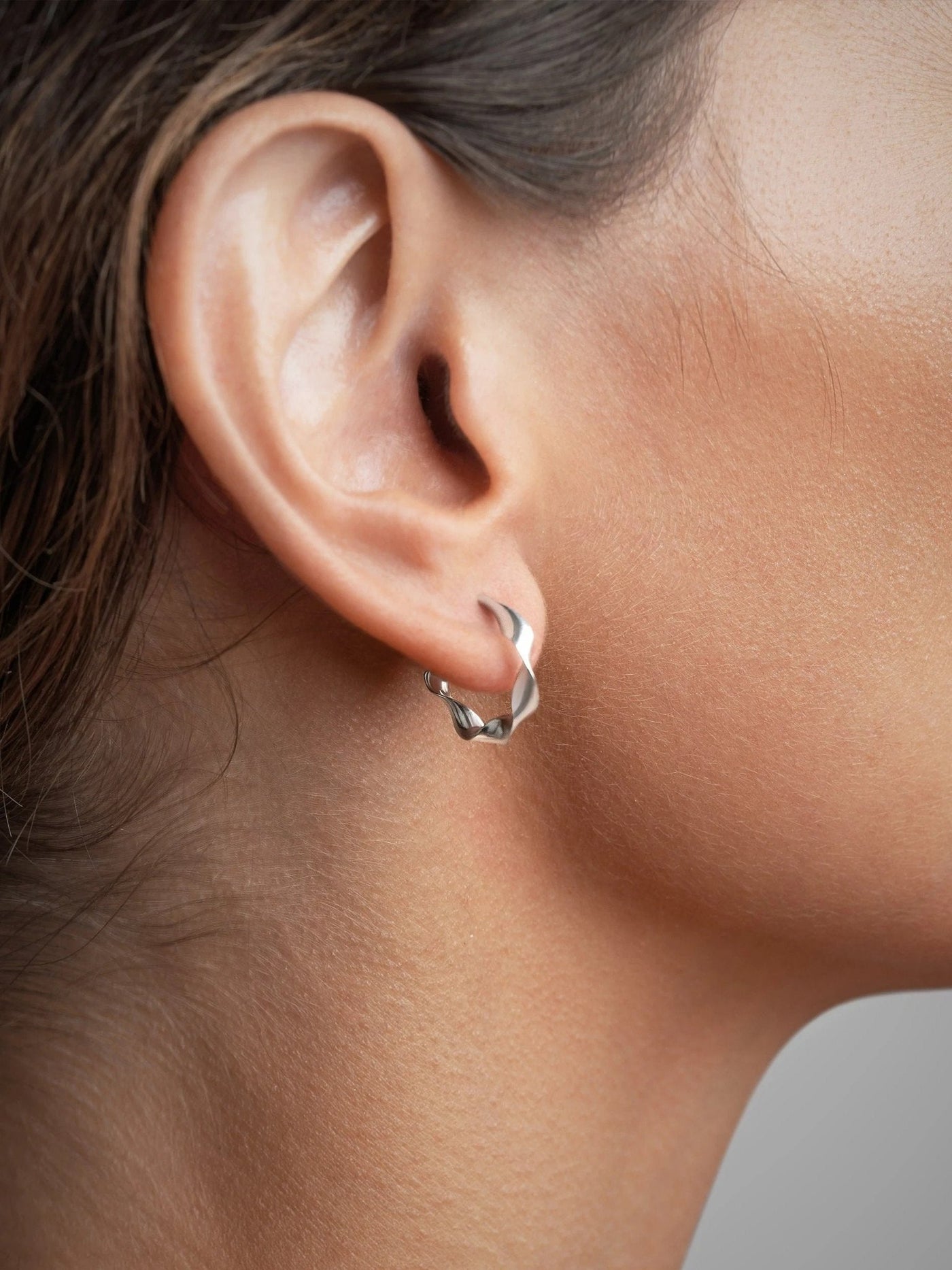 Twist Hoop Earrings - 925 Sterling SilverankorBackUpItemsLunai Jewelry